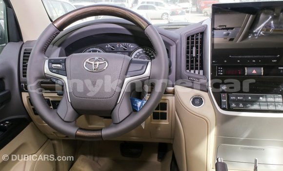 Buy Import Toyota Land Cruiser White Car in Import - Dubai in Kampot Province Buy Import Toyota Land Cruiser White Car in Import - Dubai in Kampot Province
