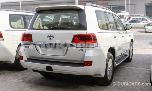 Buy Import Toyota Land Cruiser White Car in Import - Dubai in Kampot Province Buy Import Toyota Land Cruiser White Car in Import - Dubai in Kampot Province