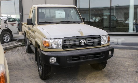 Buy Import Toyota Land Cruiser Beige Car in Import - Dubai in Kampot Province Buy Import Toyota Land Cruiser Beige Car in Import - Dubai in Kampot Province