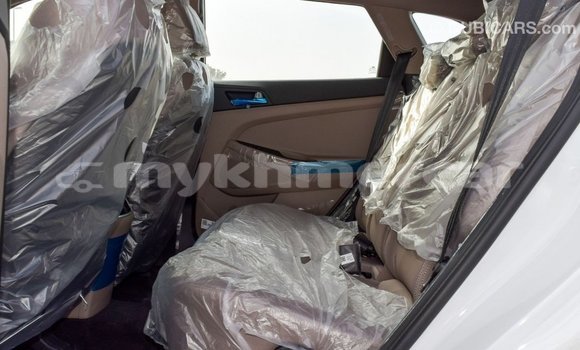 ទិញ នាំចូល Hyundai Tucson White ឡាន} ក្នុង Import - Dubai ក្នុង Kampot Province ទិញ នាំចូល Hyundai Tucson White ឡាន} ក្នុង Import - Dubai ក្នុង Kampot Province