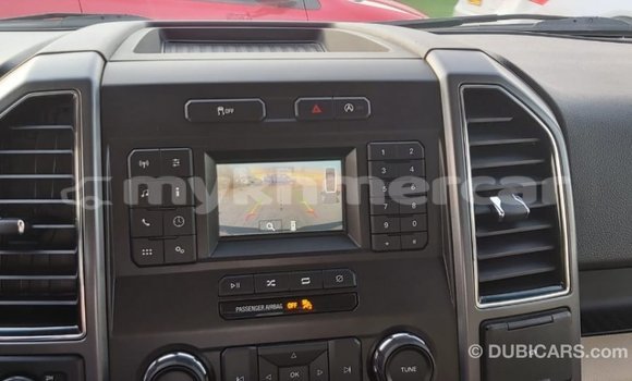 Acheter Import Voiture Ford Club Wagon Rouge à Import - Dubai, Kampot Province Acheter Import Voiture Ford Club Wagon Rouge à Import - Dubai, Kampot Province