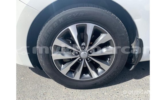 Acheter Import Voiture Kia Carnival Blanc à Import - Dubai, Kampot Province Acheter Import Voiture Kia Carnival Blanc à Import - Dubai, Kampot Province