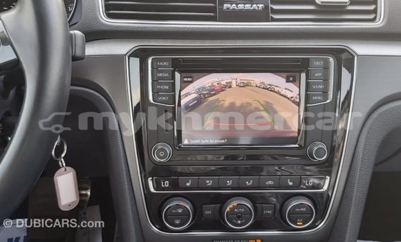 Acheter Import Voiture Volkswagen Passat Rouge à Import - Dubai, Kampot Province Acheter Import Voiture Volkswagen Passat Rouge à Import - Dubai, Kampot Province