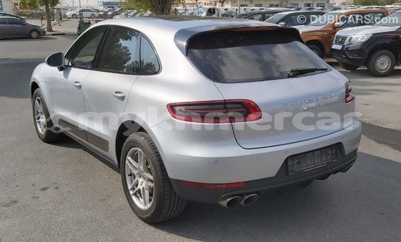 Acheter Import Voiture Porsche Macan Autre à Import - Dubai, Kampot Province Acheter Import Voiture Porsche Macan Autre à Import - Dubai, Kampot Province