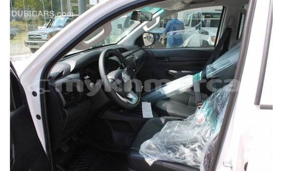 ទិញ នាំចូល Toyota Hilux White ឡាន} ក្នុង Import - Dubai ក្នុង Kampot Province ទិញ នាំចូល Toyota Hilux White ឡាន} ក្នុង Import - Dubai ក្នុង Kampot Province