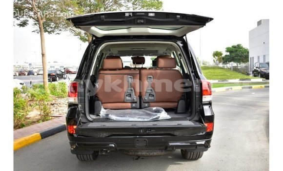 Acheter Import Voiture Toyota Land Cruiser Noir à Import - Dubai, Kampot Province Acheter Import Voiture Toyota Land Cruiser Noir à Import - Dubai, Kampot Province