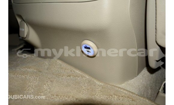 Acheter Import Voiture Toyota Land Cruiser Blanc à Import - Dubai, Kampot Province Acheter Import Voiture Toyota Land Cruiser Blanc à Import - Dubai, Kampot Province