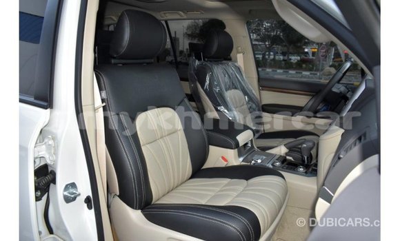 Acheter Import Voiture Toyota Land Cruiser Blanc à Import - Dubai, Kampot Province Acheter Import Voiture Toyota Land Cruiser Blanc à Import - Dubai, Kampot Province