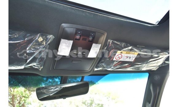 Acheter Import Voiture Toyota Land Cruiser Blanc à Import - Dubai, Kampot Province Acheter Import Voiture Toyota Land Cruiser Blanc à Import - Dubai, Kampot Province