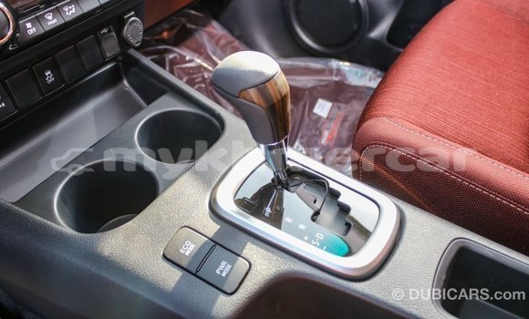 Acheter Import Voiture Toyota Hilux Blanc à Import - Dubai, Kampot Province Acheter Import Voiture Toyota Hilux Blanc à Import - Dubai, Kampot Province