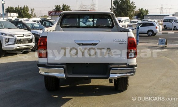 Acheter Import Voiture Toyota Hilux Blanc à Import - Dubai, Kampot Province Acheter Import Voiture Toyota Hilux Blanc à Import - Dubai, Kampot Province