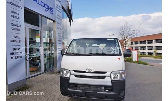 Buy Import Toyota Hiace White Car in Import - Dubai in Kampot Province Buy Import Toyota Hiace White Car in Import - Dubai in Kampot Province
