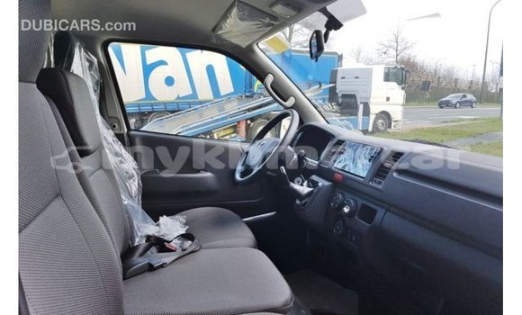 Buy Import Toyota Hiace White Car in Import - Dubai in Kampot Province Buy Import Toyota Hiace White Car in Import - Dubai in Kampot Province