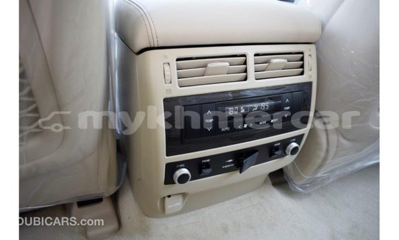 Acheter Import Voiture Toyota Land Cruiser Blanc à Import - Dubai, Kampot Province Acheter Import Voiture Toyota Land Cruiser Blanc à Import - Dubai, Kampot Province