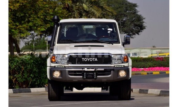 Acheter Import Voiture Toyota Land Cruiser Autre à Import - Dubai, Kampot Province Acheter Import Voiture Toyota Land Cruiser Autre à Import - Dubai, Kampot Province