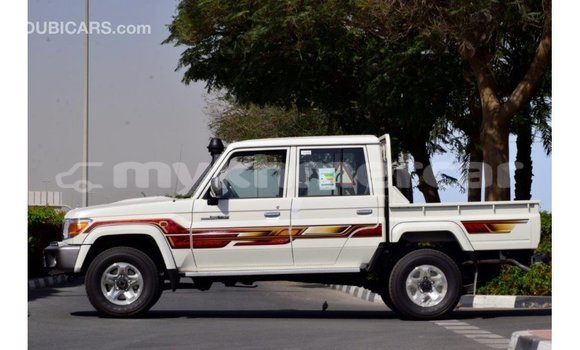 Acheter Import Voiture Toyota Land Cruiser Autre à Import - Dubai, Kampot Province Acheter Import Voiture Toyota Land Cruiser Autre à Import - Dubai, Kampot Province