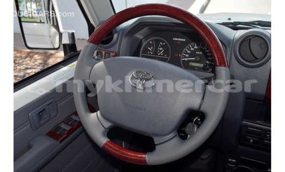 Acheter Import Voiture Toyota Land Cruiser Autre à Import - Dubai, Kampot Province Acheter Import Voiture Toyota Land Cruiser Autre à Import - Dubai, Kampot Province