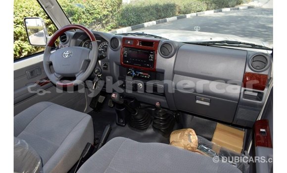 Acheter Import Voiture Toyota Land Cruiser Autre à Import - Dubai, Kampot Province Acheter Import Voiture Toyota Land Cruiser Autre à Import - Dubai, Kampot Province