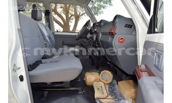 Acheter Import Voiture Toyota Land Cruiser Autre à Import - Dubai, Kampot Province Acheter Import Voiture Toyota Land Cruiser Autre à Import - Dubai, Kampot Province