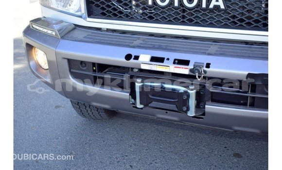 Acheter Import Voiture Toyota Land Cruiser Autre à Import - Dubai, Kampot Province Acheter Import Voiture Toyota Land Cruiser Autre à Import - Dubai, Kampot Province