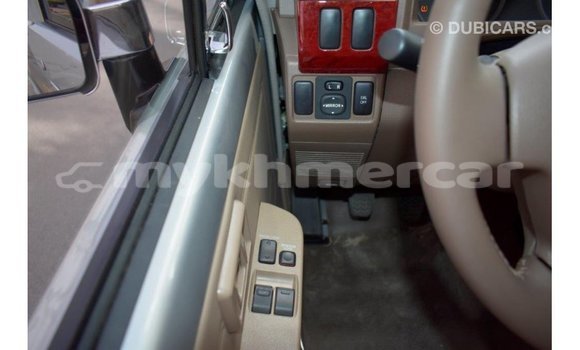Acheter Import Voiture Toyota Land Cruiser Autre à Import - Dubai, Kampot Province Acheter Import Voiture Toyota Land Cruiser Autre à Import - Dubai, Kampot Province