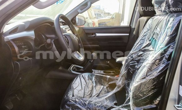 Acheter Import Voiture Toyota Hilux Autre à Import - Dubai, Kampot Province Acheter Import Voiture Toyota Hilux Autre à Import - Dubai, Kampot Province