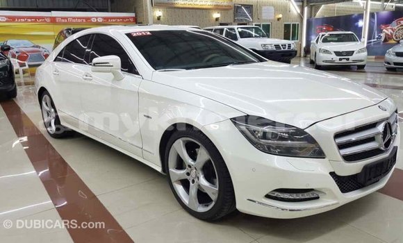ទិញ នាំចូល Mercedes-Benz 190 (W201) White ឡាន} ក្នុង Import - Dubai ក្នុង Kampot Province ទិញ នាំចូល Mercedes-Benz 190 (W201) White ឡាន} ក្នុង Import - Dubai ក្នុង Kampot Province
