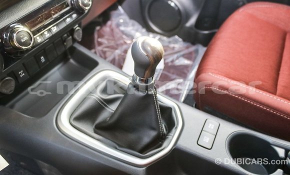 Acheter Import Voiture Toyota Hilux Blanc à Import - Dubai, Kampot Province Acheter Import Voiture Toyota Hilux Blanc à Import - Dubai, Kampot Province