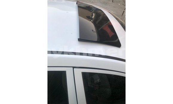 Acheter Import Voiture Geely Emgrand 7 Blanc à Import - Dubai, Kampot Province Acheter Import Voiture Geely Emgrand 7 Blanc à Import - Dubai, Kampot Province