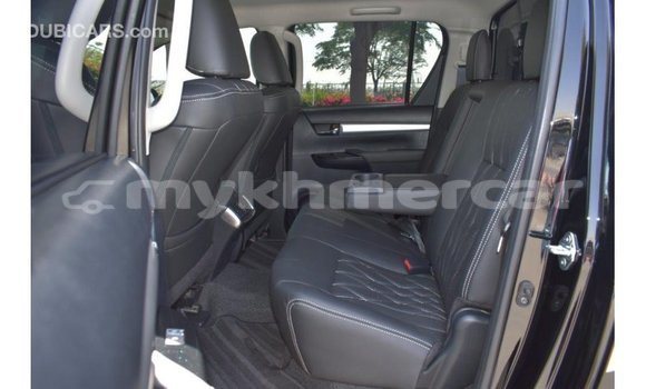 Acheter Import Voiture Toyota Hilux Noir à Import - Dubai, Kampot Province Acheter Import Voiture Toyota Hilux Noir à Import - Dubai, Kampot Province