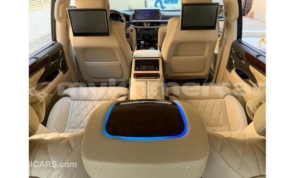 Acheter Import Voiture Lexus LX Blanc à Import - Dubai, Kampot Province Acheter Import Voiture Lexus LX Blanc à Import - Dubai, Kampot Province