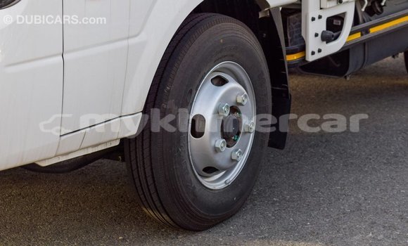 Acheter Import Voiture Kia Rio Blanc à Import - Dubai, Kampot Province Acheter Import Voiture Kia Rio Blanc à Import - Dubai, Kampot Province