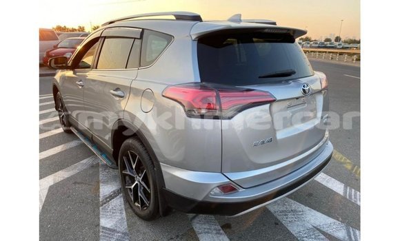 Acheter Import Utilitaire Toyota HiAce Autre à Import - Dubai, Kampot Province Acheter Import Utilitaire Toyota HiAce Autre à Import - Dubai, Kampot Province