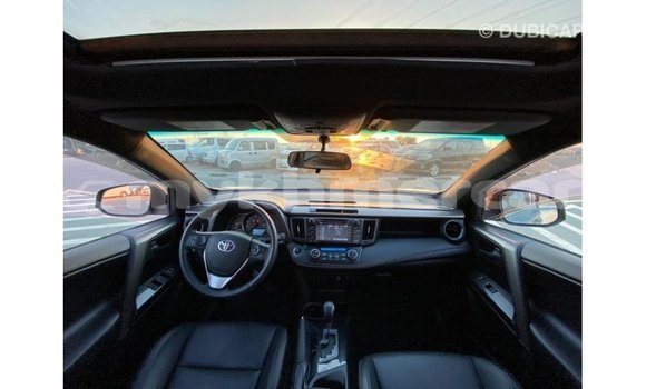 Acheter Import Utilitaire Toyota HiAce Autre à Import - Dubai, Kampot Province Acheter Import Utilitaire Toyota HiAce Autre à Import - Dubai, Kampot Province