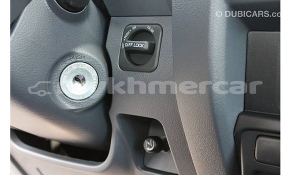 Buy Import Toyota Land Cruiser White Car in Import - Dubai in Kampot Province Buy Import Toyota Land Cruiser White Car in Import - Dubai in Kampot Province