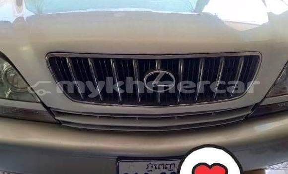 Buy Used Lexus RX 300 White Car in Phnom Penh in Phnom Penh