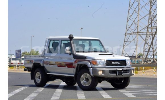 Acheter Import Voiture Toyota Land Cruiser Autre à Import - Dubai, Kampot Province Acheter Import Voiture Toyota Land Cruiser Autre à Import - Dubai, Kampot Province