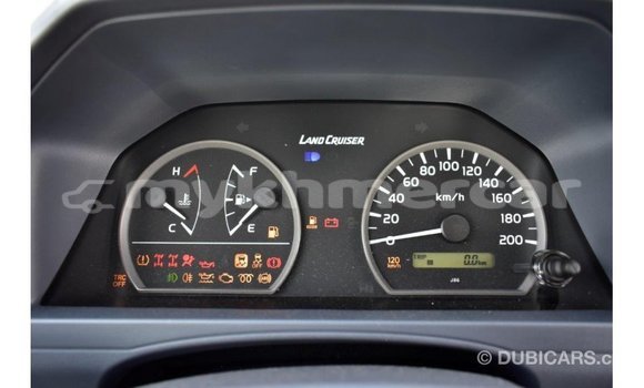 Acheter Import Voiture Toyota Land Cruiser Autre à Import - Dubai, Kampot Province Acheter Import Voiture Toyota Land Cruiser Autre à Import - Dubai, Kampot Province