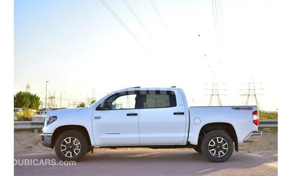 Acheter Import Voiture Toyota Tundra Blanc à Import - Dubai, Kampot Province Acheter Import Voiture Toyota Tundra Blanc à Import - Dubai, Kampot Province