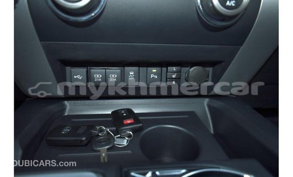 Acheter Import Voiture Toyota Tundra Blanc à Import - Dubai, Kampot Province Acheter Import Voiture Toyota Tundra Blanc à Import - Dubai, Kampot Province