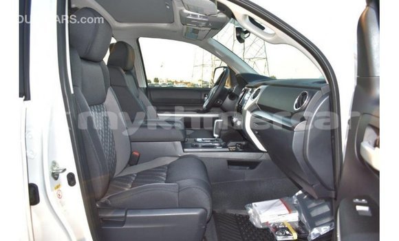 Acheter Import Voiture Toyota Tundra Blanc à Import - Dubai, Kampot Province Acheter Import Voiture Toyota Tundra Blanc à Import - Dubai, Kampot Province