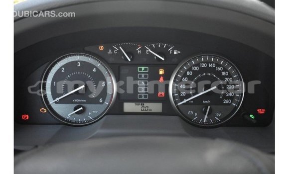 Acheter Import Voiture Toyota Land Cruiser Blanc à Import - Dubai, Kampot Province Acheter Import Voiture Toyota Land Cruiser Blanc à Import - Dubai, Kampot Province