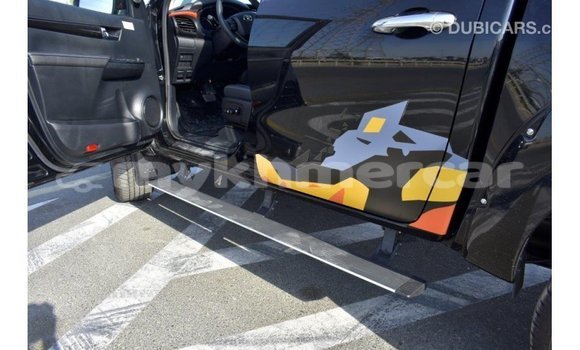 Acheter Import Voiture Toyota Hilux Noir à Import - Dubai, Kampot Province Acheter Import Voiture Toyota Hilux Noir à Import - Dubai, Kampot Province