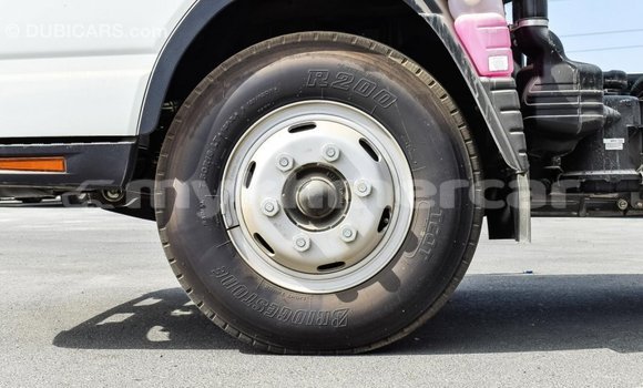 Buy Import Mitsubishi L400 White Truck in Import - Dubai in Kampot Province