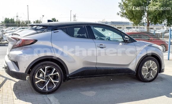 Acheter Import Voiture Toyota C-HR Autre à Import - Dubai, Kampot Province Acheter Import Voiture Toyota C-HR Autre à Import - Dubai, Kampot Province