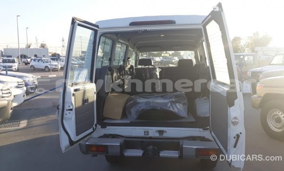Buy Import Toyota Land Cruiser White Car in Import - Dubai in Kampot Province Buy Import Toyota Land Cruiser White Car in Import - Dubai in Kampot Province