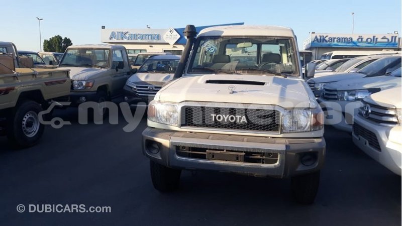 Big with watermark toyota land cruiser kampot province import dubai 3733