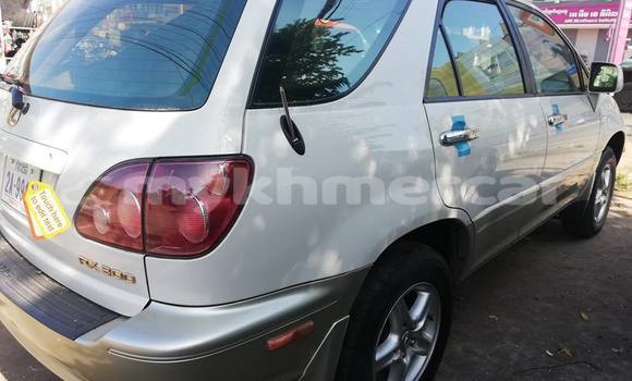 Acheter Occasion Voiture Lexus RX 300 Blanc à Phnom Penh, Phnom Penh Acheter Occasion Voiture Lexus RX 300 Blanc à Phnom Penh, Phnom Penh