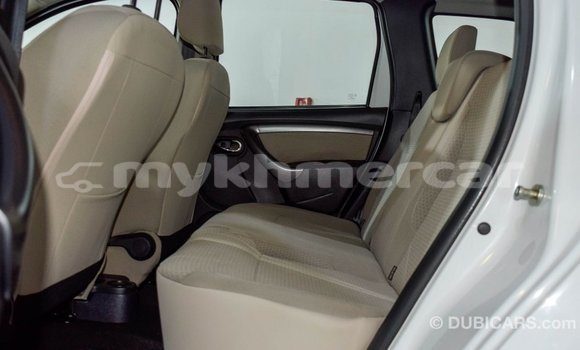 Acheter Import Voiture Renault Duster Blanc à Import - Dubai, Kampot Province Acheter Import Voiture Renault Duster Blanc à Import - Dubai, Kampot Province