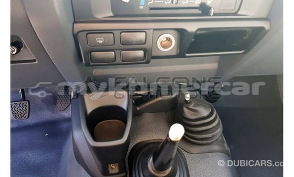 Acheter Import Voiture Toyota Land Cruiser Blanc à Import - Dubai, Kampot Province Acheter Import Voiture Toyota Land Cruiser Blanc à Import - Dubai, Kampot Province